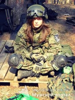 Милашка. Девушка в военной форме. 2016.